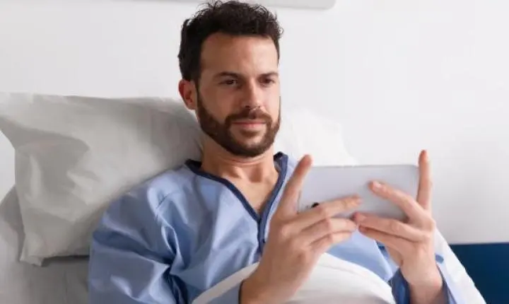 Vídeos com deepfake de médicos famosos vendem 